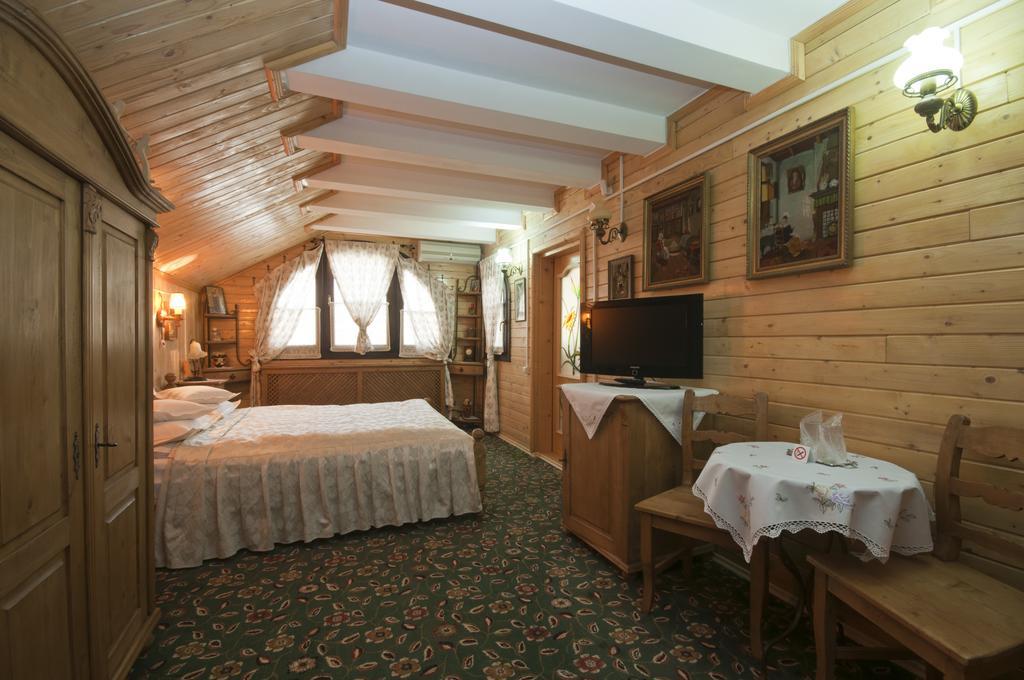 La Marele Moft Hotel Slănic Habitación foto